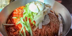 10 Makanan Korea Hits Drama: Bikin Ngiler & Pengen Coba!