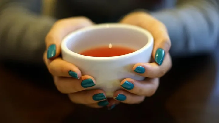 8 Manfaat Air Rendaman Kurma: Kulit Glowing & Sehat