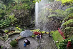 Air Terjun Baturaden: Pesona Tersembunyi Gunung Slamet, Tegal