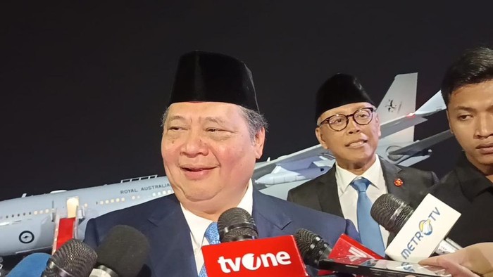Airlangga Ungkap Rahasia: Hadi Poernomo Penasihat Presiden?