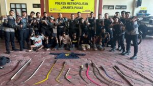 Aksi Brutal! 6 Remaja Bawa Sajam, Nyaris Tawuran Kramat Senen