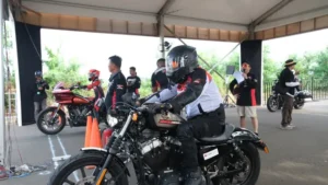 Aksi Drag Race Harley-Davidson Epik di PIK 2, Wajib Tonton!
