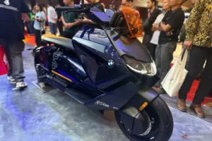 BMW CE 04: Motor Listrik Mewah, Canggih, dan Futuristik