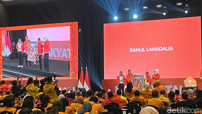 Bahlil Lahadalia: Kehormatan Kosgoro 1957, Apa Artinya?