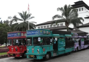 Bandros Bandung: Petualangan Sejarah Murah, Jelajah Kota Unik