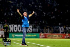 Bojan Hodak: Persib Tunda Juara Liga 1 2024-2025?