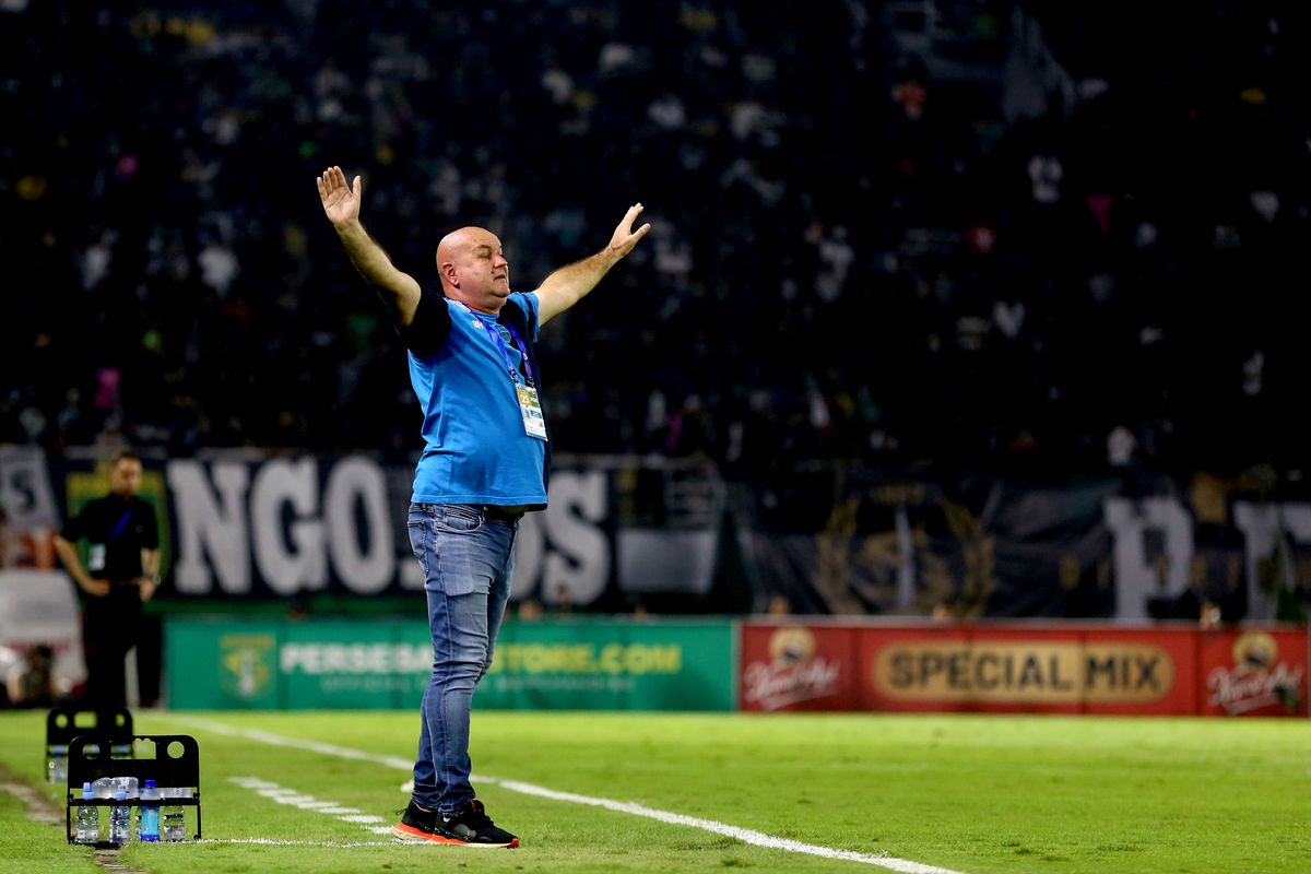Bojan Hodak: Persib Tunda Juara Liga 1 2024-2025?