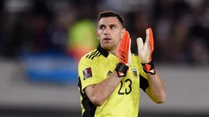 Emiliano Martinez: Kiper Argentina Piala Dunia 2022, Profil & Statistik