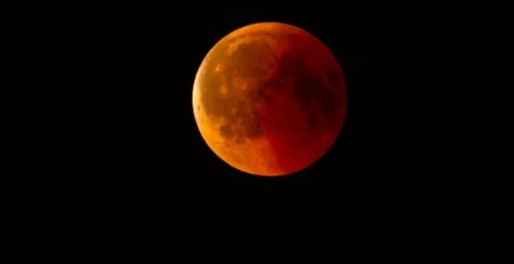 Gerhana Bulan Langka 2025: Indonesia Saksikan Spektakuler?