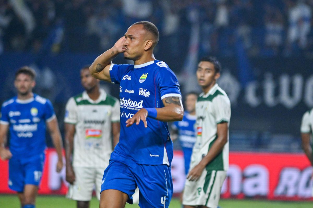 Gol Spektakuler Gustavo Antar Persib Taklukkan PSS Sleman 1-0