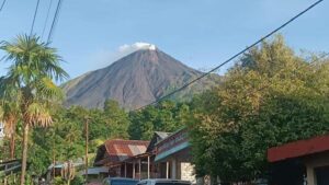 Gunung Karangetang Erupsi: 9 Gempa, Warga Dilarang Mendaki