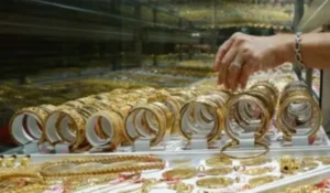 Harga Emas Turun! Cek Harga Per Gram, Ons, Kilogram Hari Ini