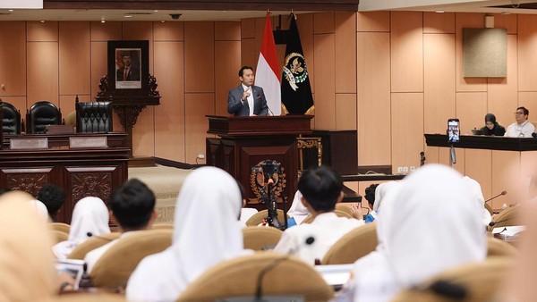 Ibas: Bangun Generasi Emas Lewat Budaya Membaca yang Kuat