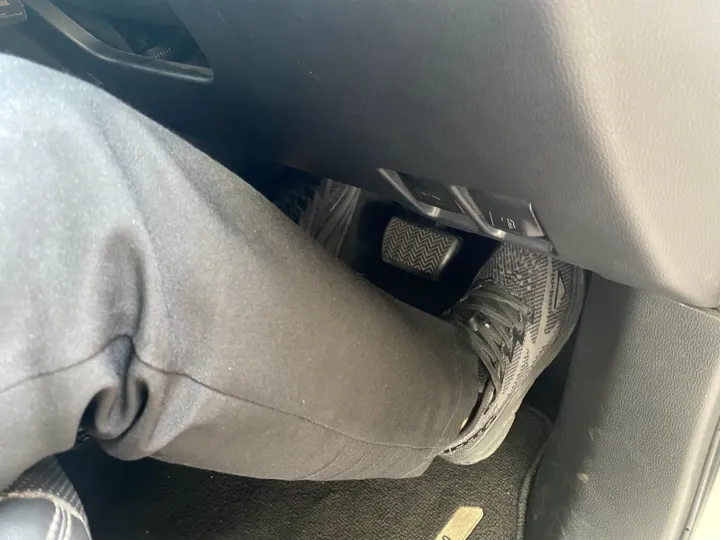 Kuasai Teknik Rem Darurat: Hindari Kecelakaan di Jalan