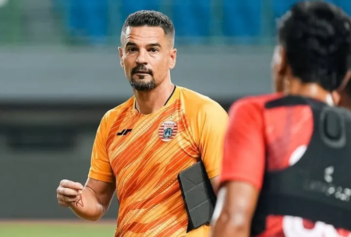 Liga 1 11 Pemain Asing: Tantangan Berat Persija Jakarta?