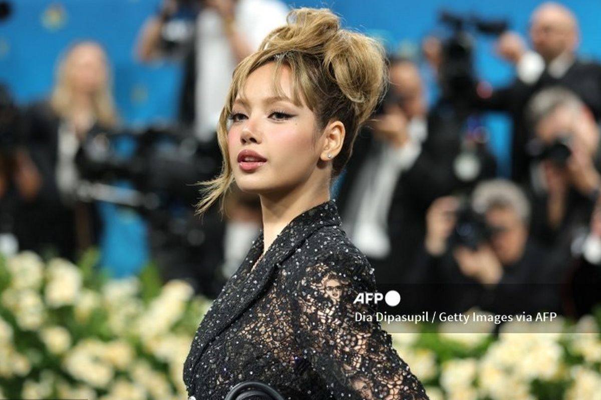 Lisa BLACKPINK Met Gala 2025: Gaya Glamor Memukau