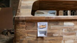 Mobil Kayu Replika: Detail Memukau, Mirip Asli Banget!