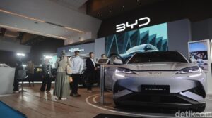 PEVS 2025: Transaksi Fantastis Rp 900 Miliar, Catat Rekor Baru!