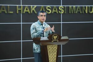 Pekerjaan Layak: Kunci Utama Hak Asasi Manusia Anda