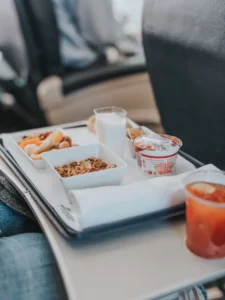 Pesawat: Jatah Makanan Tambahan, Baik atau Buruk?