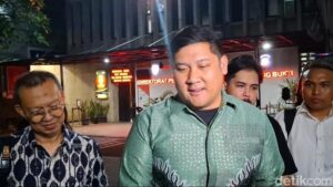 Podcaster Kelelahan, Bongkar Kasus Ijazah Palsu Jokowi?