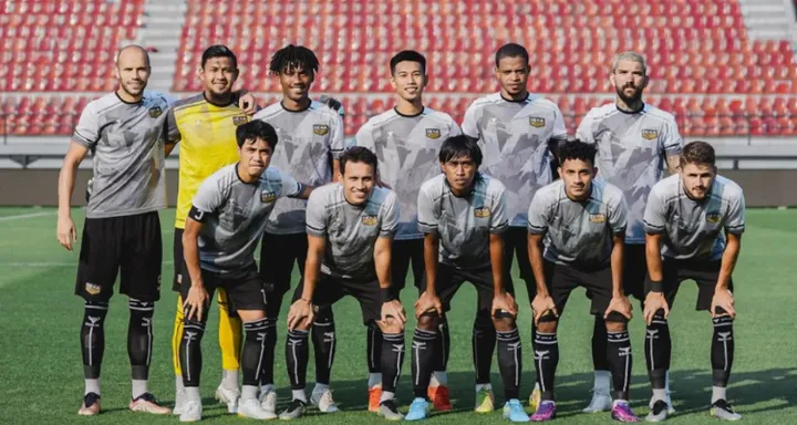 Prediksi Dewa United vs PSBS Biak: Laga Penentu Liga 1