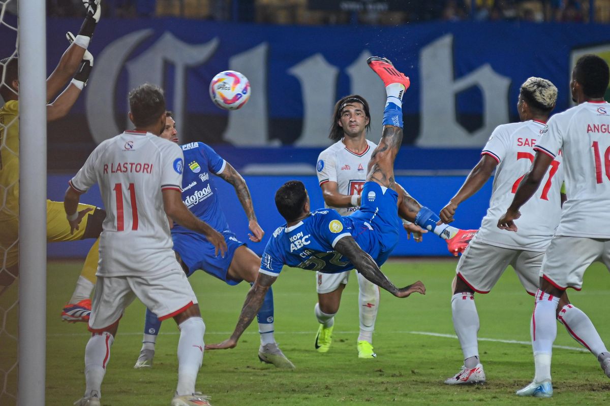 Prediksi Malut United vs Persib: Hodak Nilai Kekuatan Kie Raha