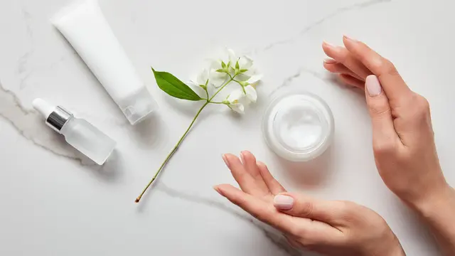 Rahasia Kulit Awet Muda: Peptida, Perangi Kerutan Secara Alami