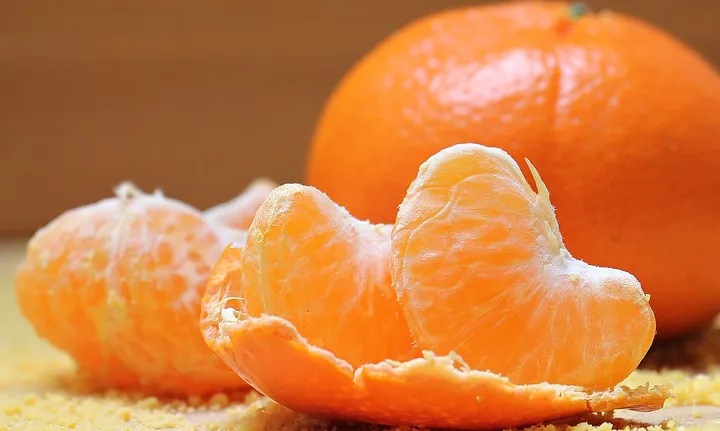 Rahasia Rambut Sehat Kuat Alami? Konsumsi 5 Buah Ajaib Ini!