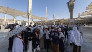 Rahasia Tak Tersesat di Masjid Nabawi: Tips & Larangan Haji RI