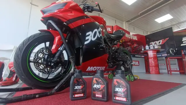 Raih Tenaga Maksimal Mesin? Harga Motul 300V Terungkap!