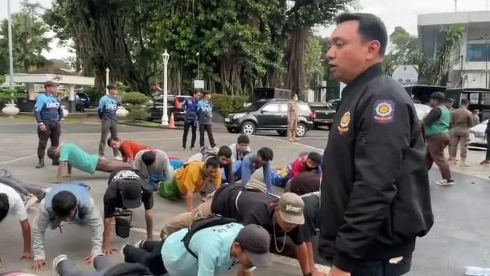 Razia Bogor: 56 Pengamen & Manusia Silver Terjaring, Ada Kratom