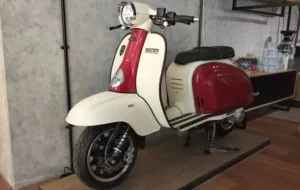 Royal Alloy Skuter: Klasik Elegan, Teknologi Canggih, Harga Terjangkau