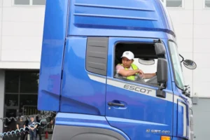 Sopir Truk Indonesia Juara Dunia: Kisah Inspiratif Cianjur