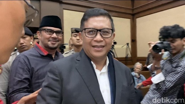 Surat Misterius Hasto dari Penjara: Kesaksian Kader PDIP Terungkap