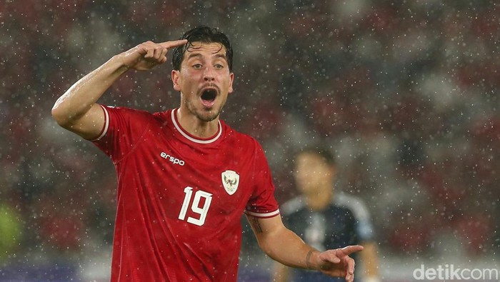 Thom Haye Bandingkan Atmosfer Sepak Bola Indonesia Malaysia