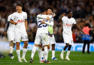 Tottenham Juara! Kane Akhirnya Raih Trofi Bersejarah