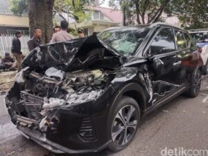 Tragedi Nissan Kicks: Siswa SMA Tewas Terseret, Apa Penyebabnya?