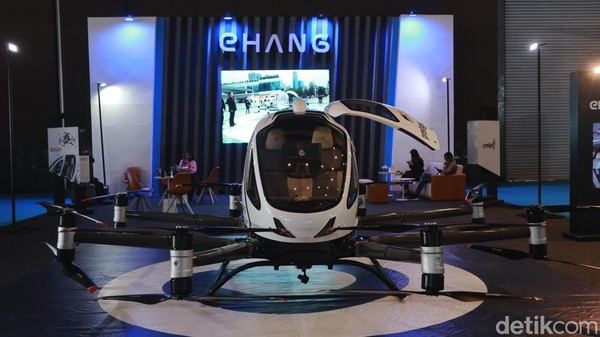 iShowSpeed Naik Mobil Terbang? Saksikan Momen Epik di China!