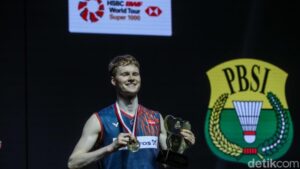 Antonsen Raih Gelar Indonesia Open 2025: Kemenangan Bersejarah