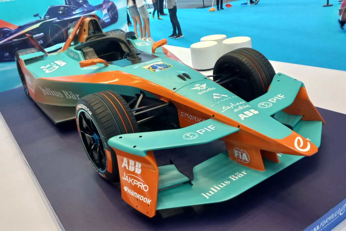 Formula E Jakarta 2024: Sejarah, Sirkuit, dan Keseruannya