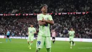 Lamine Yamal & Neymar: Aksi Sepak Bola Pantai Epik!