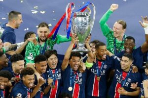 PSG Raih Trofi Replika Liga Champions: Kisah di Baliknya