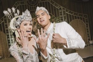Wah, Seserahan Mewah Al Ghazali untuk Alyssa Daguise! Ada Tas Branded